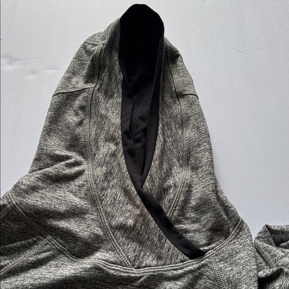 Lululemon Woman’s Think Fast Hoodie Space Pullover - Picture 10 of 13